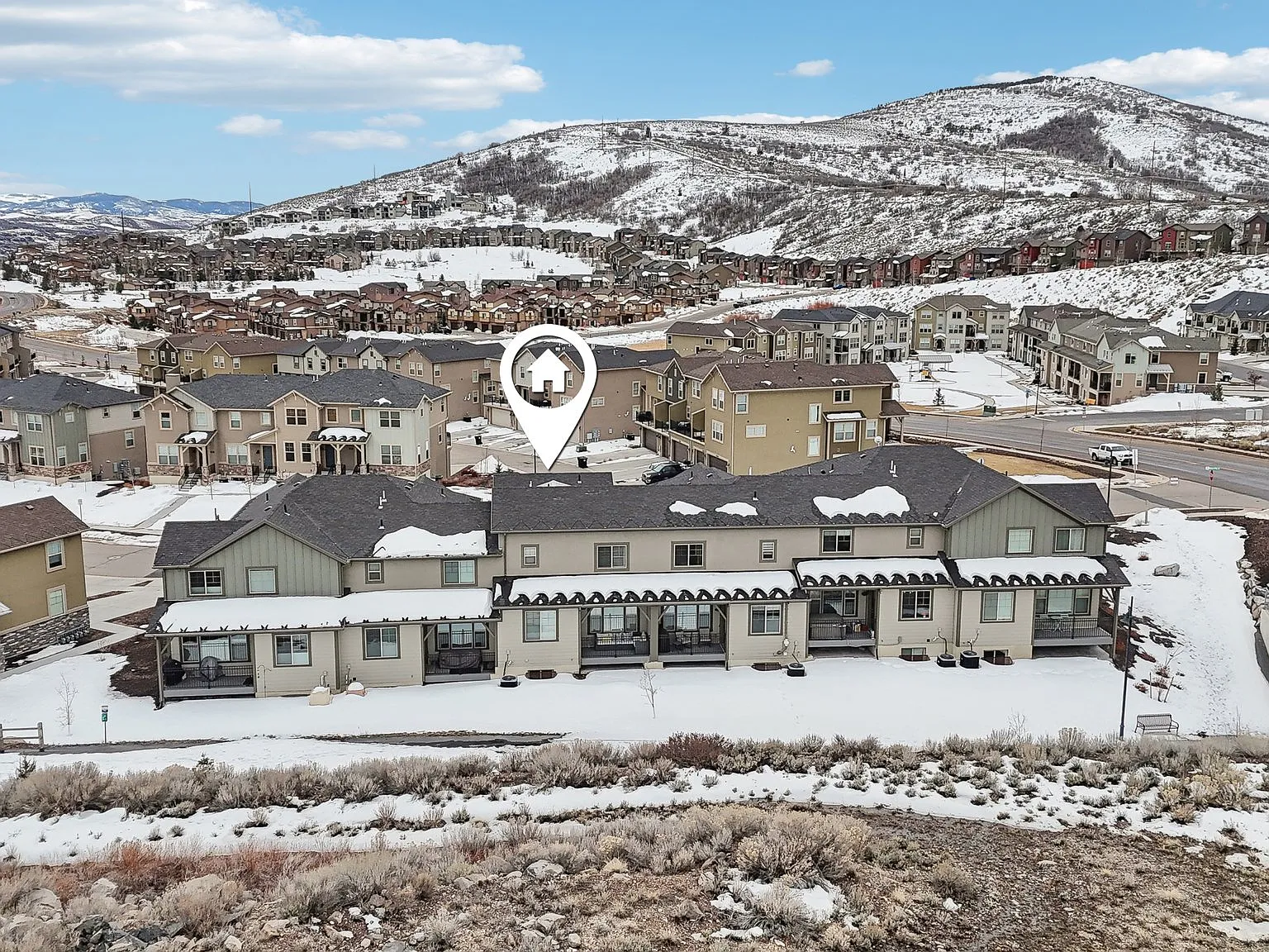 5 bed, 3.5 bath, 2205 sqft, $4,700 — Photo 4