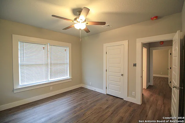 1138 Iowa St — Photo 15