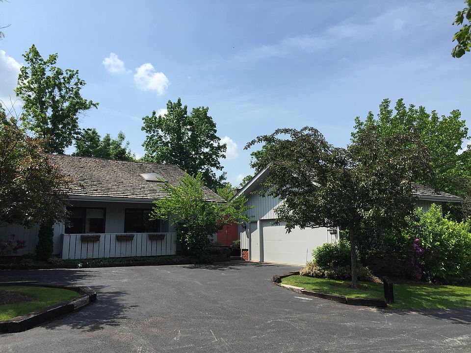 1st image of 445-35 Hill Dr