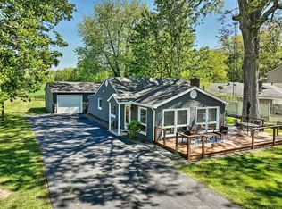 9798 Lake Breeze Dr, Belle Center, OH 43310