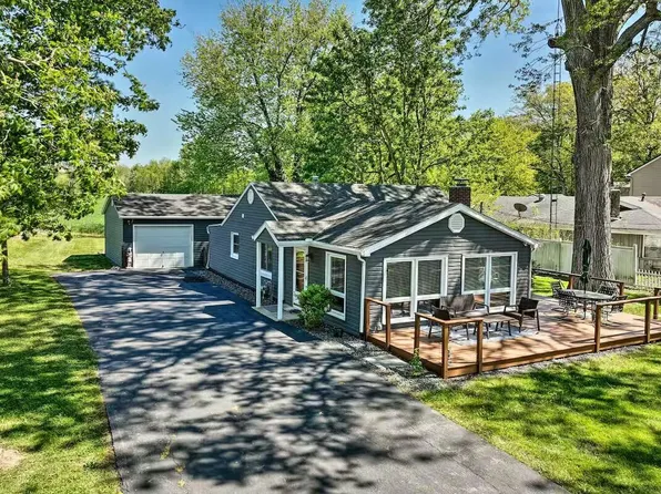 9798 Lake Breeze Dr, Belle Center, OH 43310