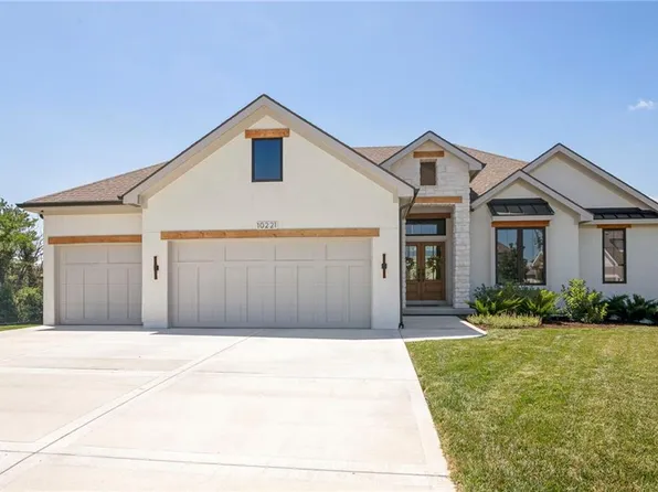10221 N Potter Ave, Kansas City, MO 64157