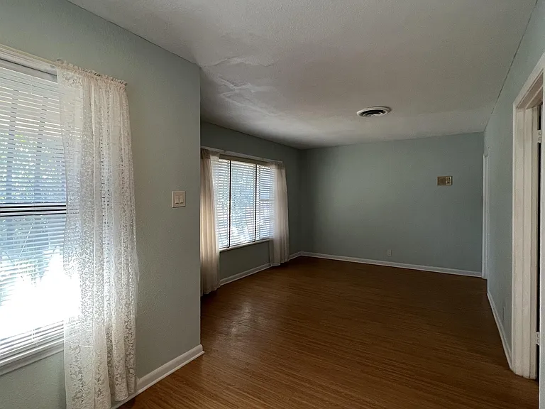 119 Mazzurana St — Photo 6