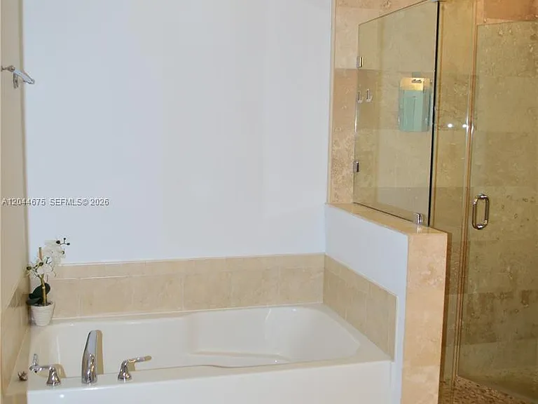 3001 NE 185th St #129 — Photo 49