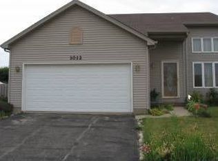 1012 Cardinal Dr, Zion, IL 60099