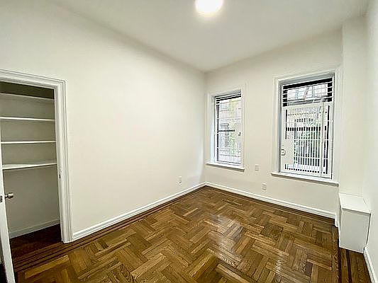 1st image of 220 E 36th St APT G3