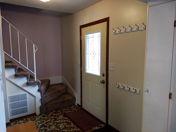 5th image of 29W371 Candlewood Ln