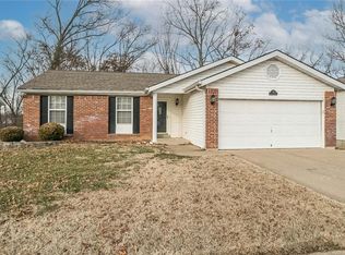 70 Majestic Ct, Fenton, MO 63026