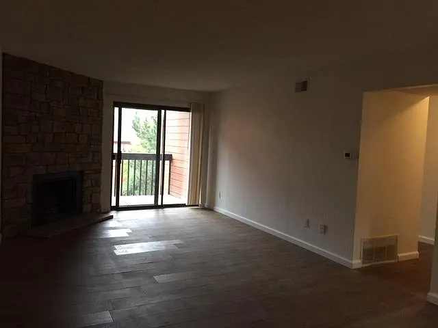 443 Wright St #209 — Photo 10