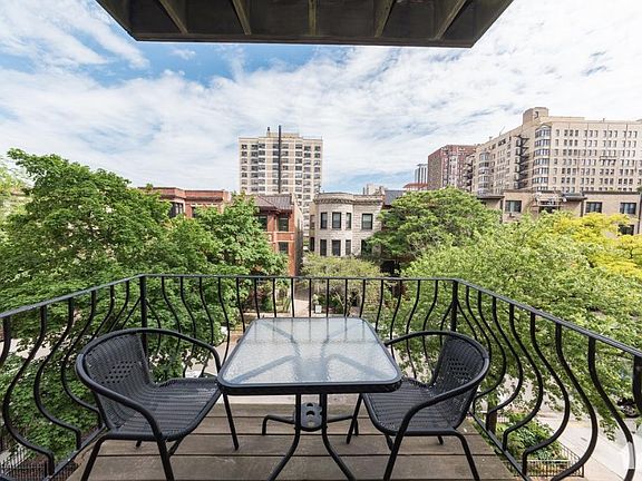 5th image of 435 W Oakdale Ave #1214