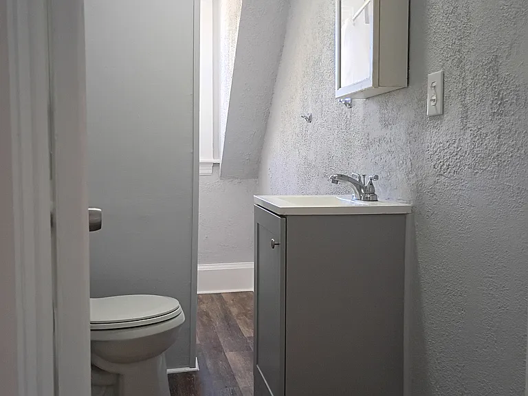 104 Park St #3 — Photo 3