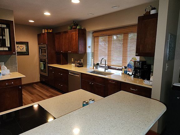 5th image of 1802 Amir Cir