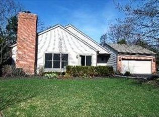 42 Warrington Dr, Lake Bluff, IL