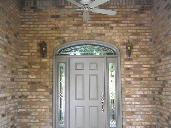 2nd image of 711 Cottonwood Dr