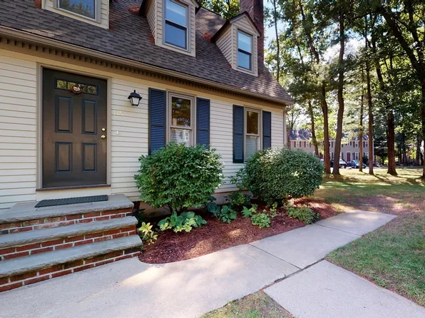 118 Wellman Ave #118, North Chelmsford, MA 01863
