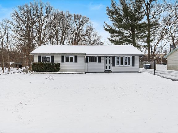 2nd image of 97 Robinhood Dr