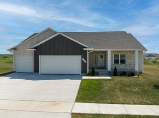 1510 Heartland St, Fairfax, IA 52228