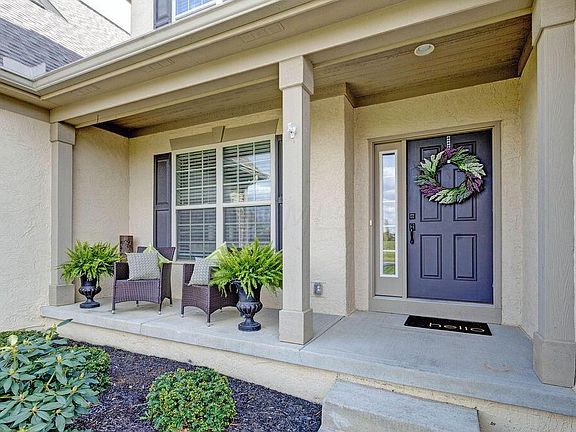 2nd image of 4831 Scenic Creek Dr