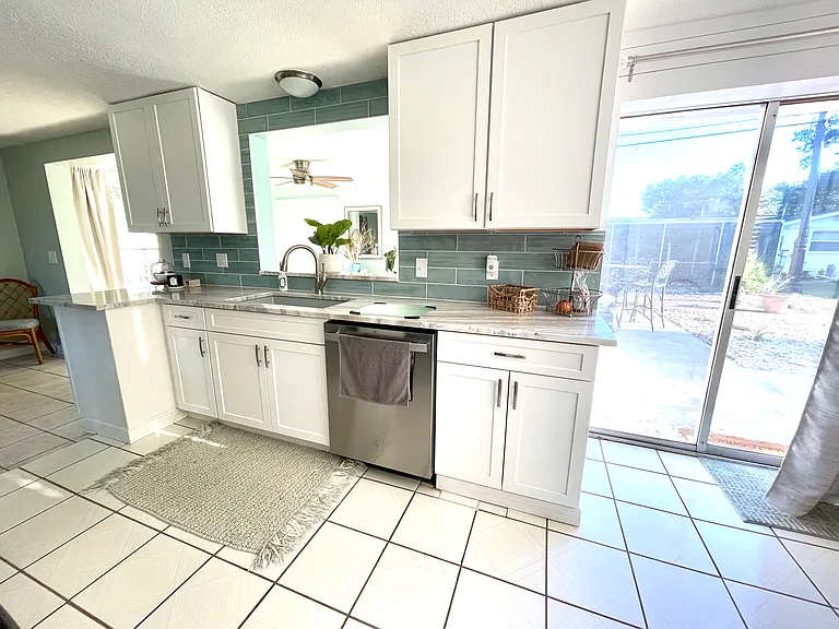 575 Randolph Rd — Photo 19