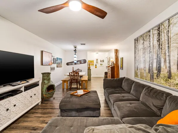 9511 NW 2nd Place, Coral Springs, FL 33071
