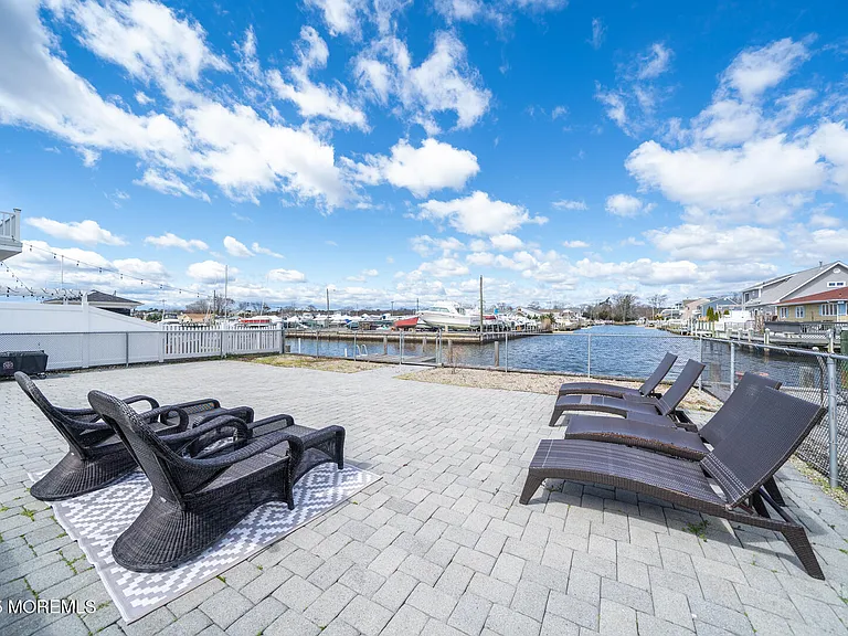 58 E Lagoona Dr — Photo 24