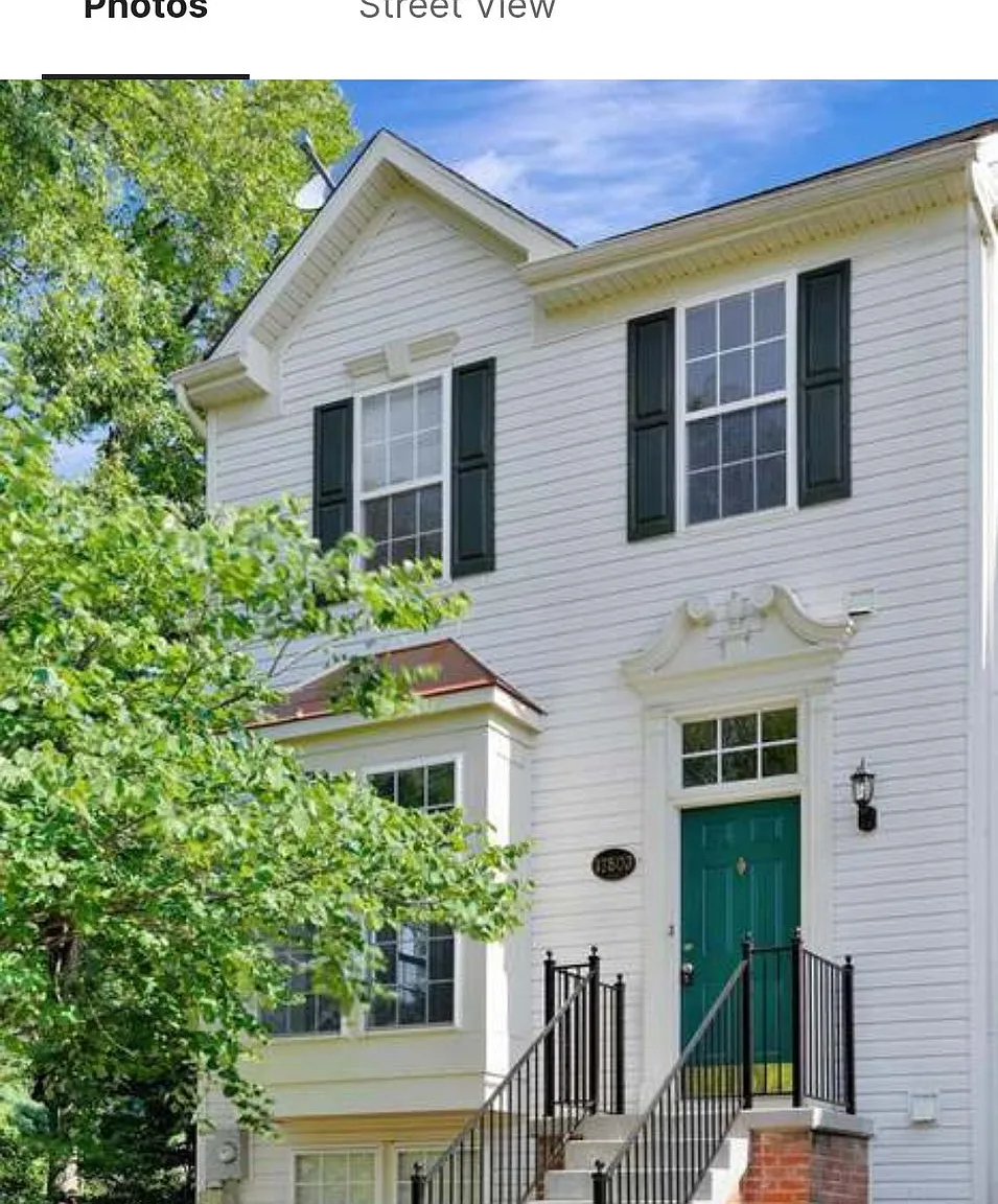 This property is a highly desirable, quiet end-unit that perfectly blends spacious living , — Photo 1