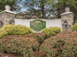 2 Copper Beech Cir, New Rochelle, NY 10804