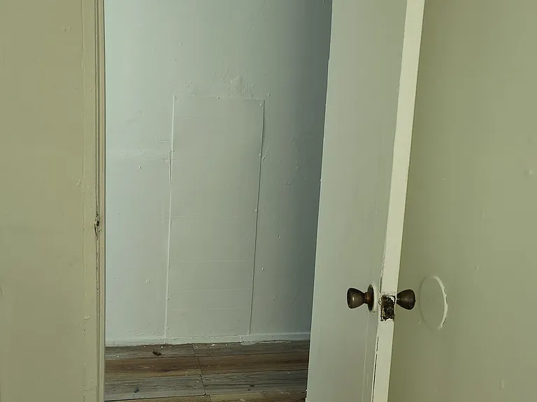 200 W 4th St #1 — Photo 20