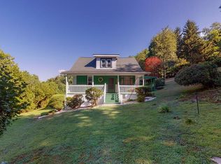 33 Cruzer Rd, Triadelphia, WV 26059