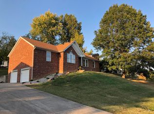 8702 Windsor View Dr, Louisville, KY