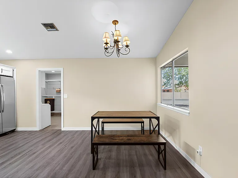 Comb Cir — Photo 10