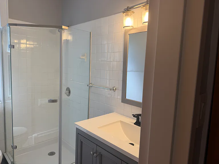 572 Warburton Ave #2E — Photo 7