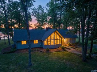 128 Floyd Cir, Scottsboro, AL 35769
