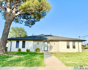 2100 N Adobe Dr, Hobbs, NM, 88240