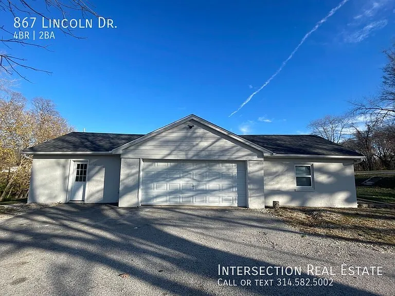 867 Lincoln Dr — Photo 4
