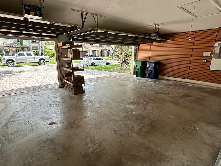 8192 NW 42nd St — Photo 33