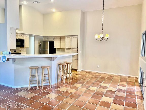 3rd image of 7773 Buckwood Ct