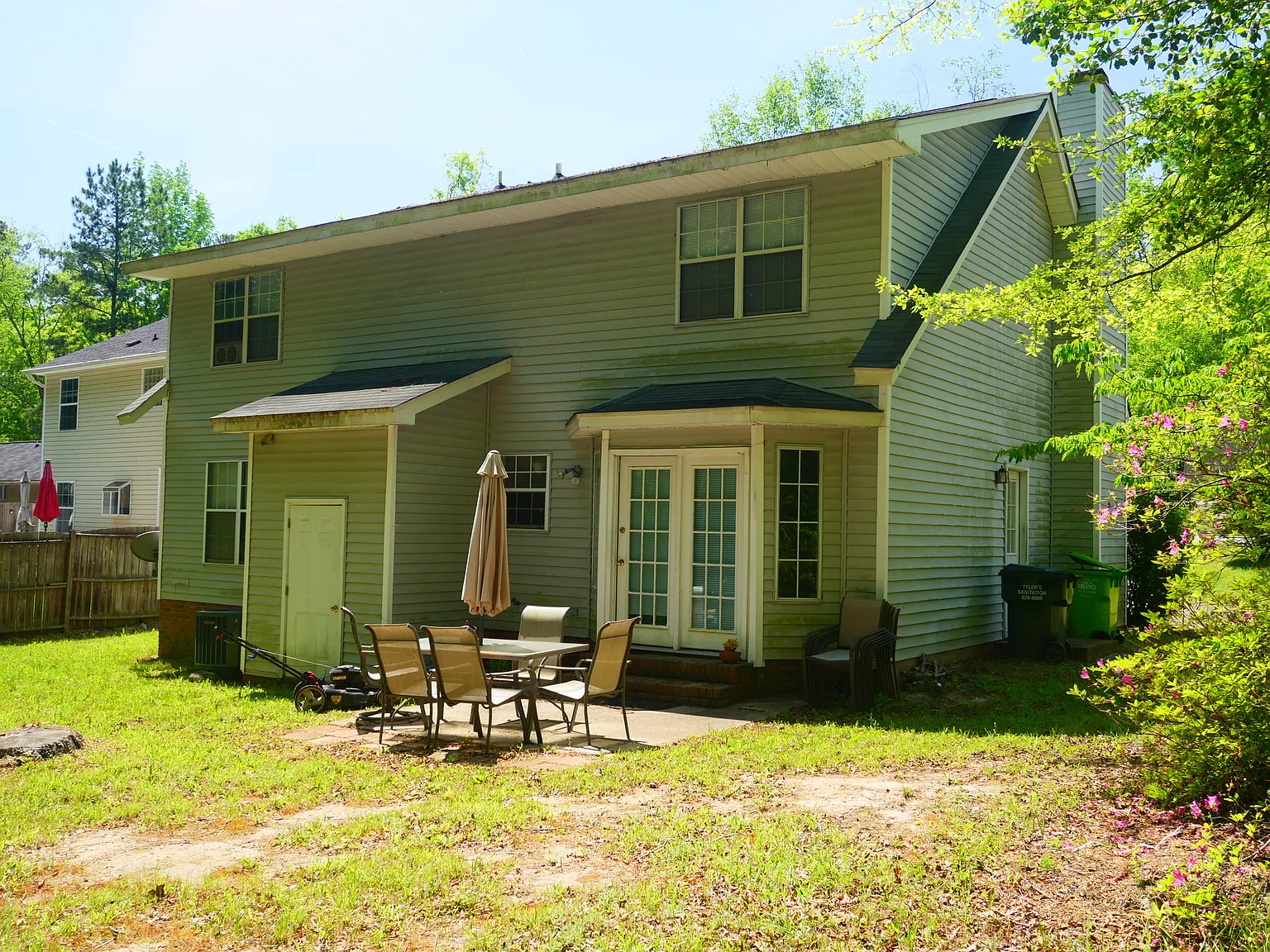 4 bed, 1862 sqft, $1,000 — Photo 2