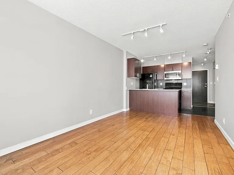 938 Smithe St #2006 — Photo 12