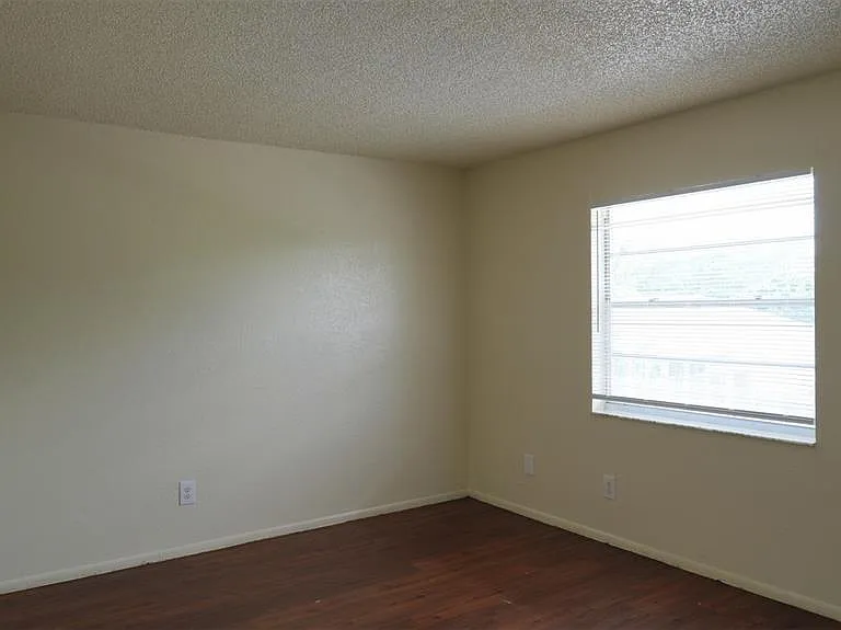 4015 76th Ave N #4025 — Photo 13