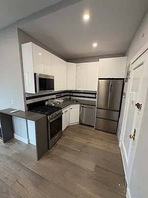 Kitchen, photo 1