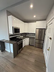 121 8th Avenue, #3R