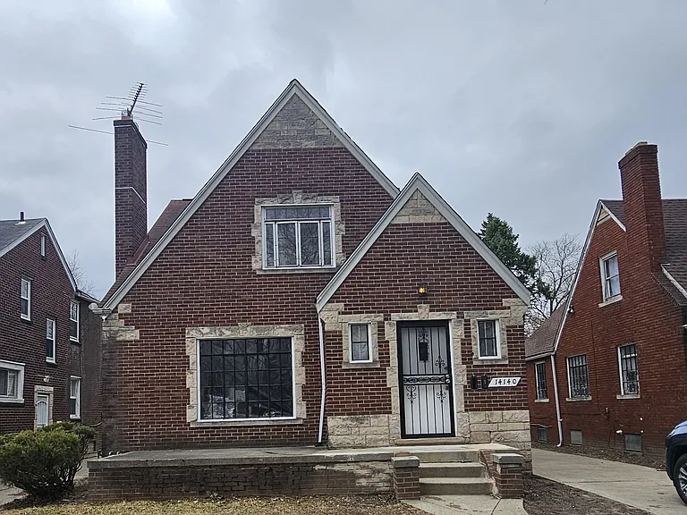 14140 Fairmount Dr — Photo 14