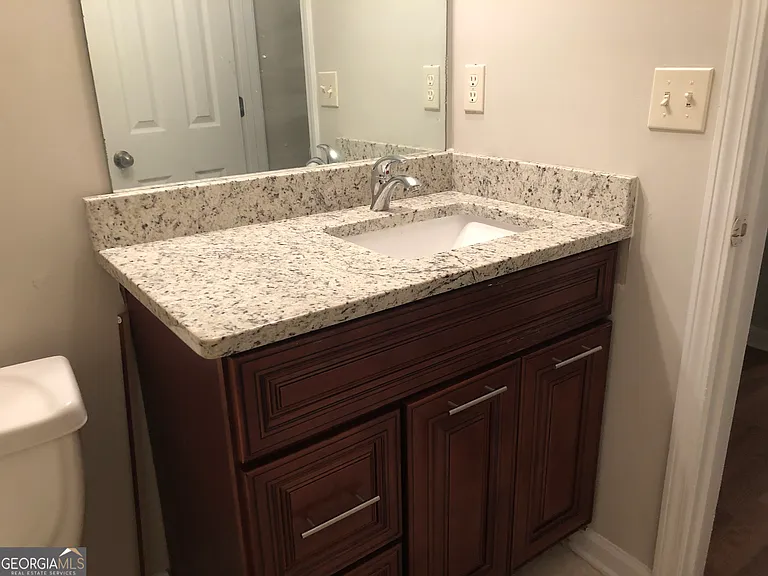 6923 Cave Springs Rd — Photo 4