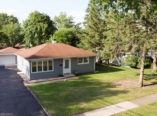 2904 Swallow Ln, Rolling Meadows, IL 60008