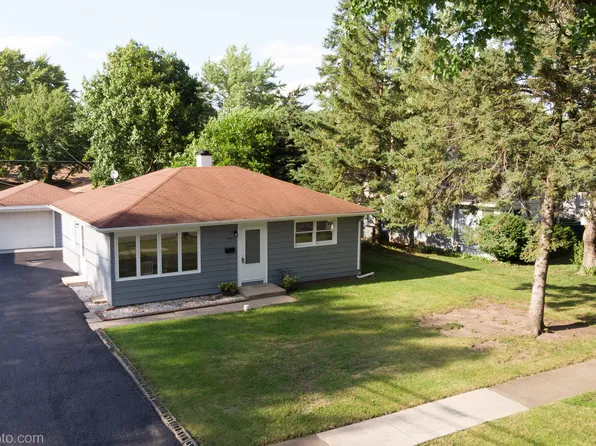 2904 Swallow Ln, Rolling Meadows, IL 60008