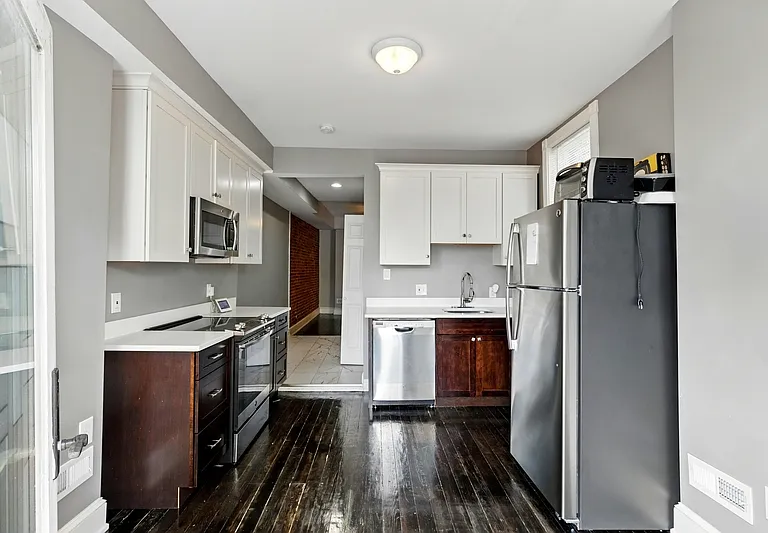 2323 N Calvert St — Photo 6