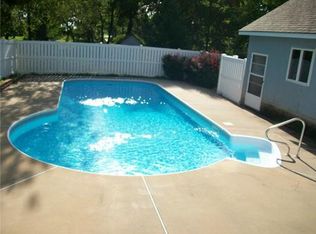 8003 Harris Ave, Raytown, MO 64138