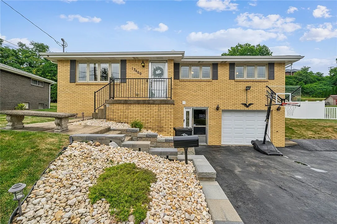 13400 Saint Clair Dr photo 1