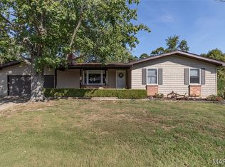 2705 Kenny Ln, Imperial, MO 63052